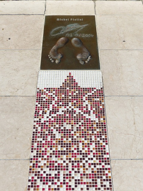 体图：拜仁多特勒沃库森有意切尔基，夏窗预计转会费2000万欧.