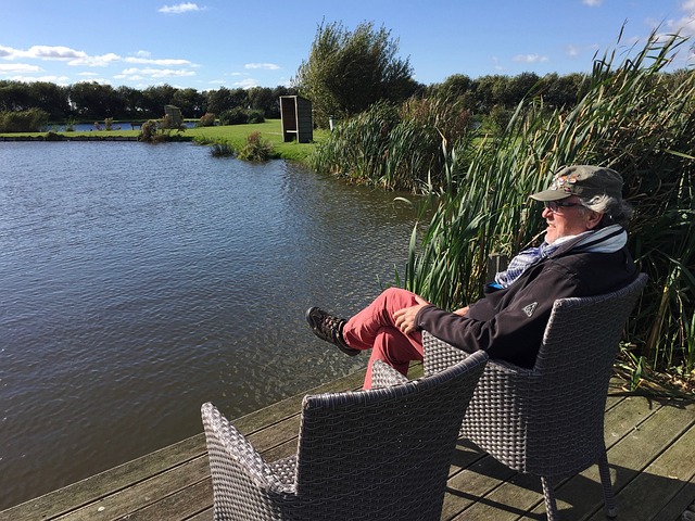 但坚持和自 但坚持和自